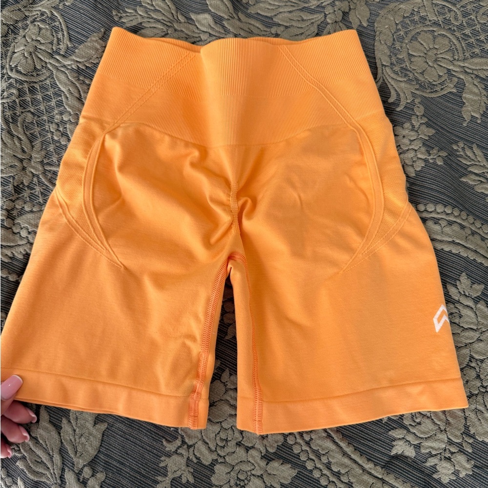 Oner Active Orange effortless High-Waisted Shorts